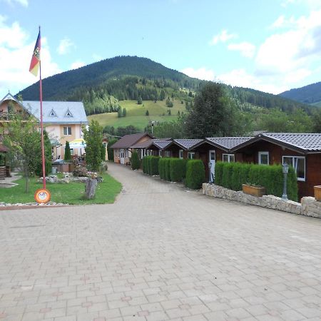 Pension, Camping & Biker Station Zur Deutschen Eiche Ciocanesti 외부 사진