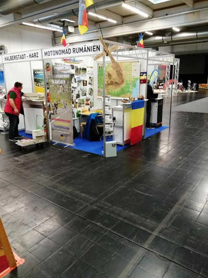 Pension, Camping & Biker Station Zur Deutschen Eiche Ciocanesti 외부 사진