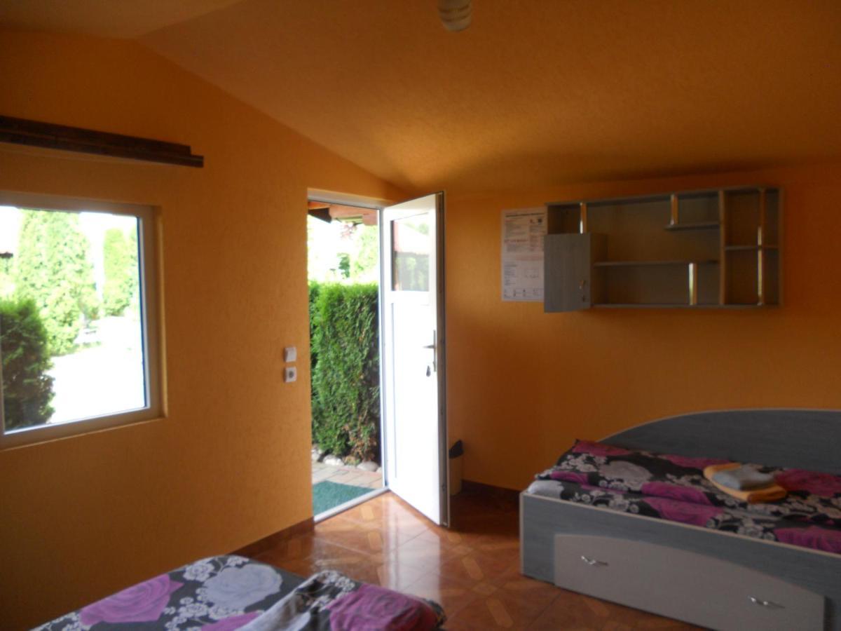 Pension, Camping & Biker Station Zur Deutschen Eiche Ciocanesti 외부 사진