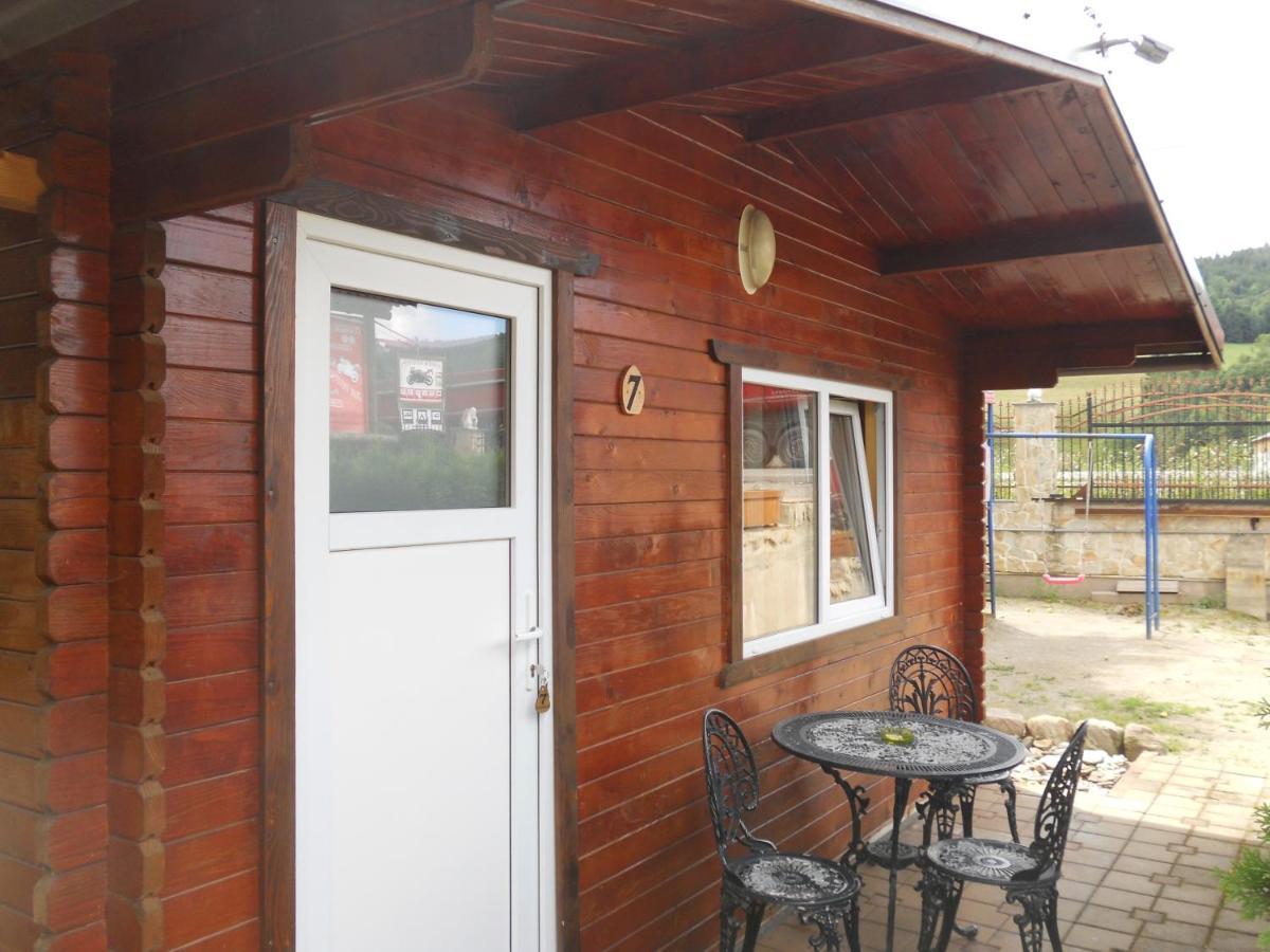 Pension, Camping & Biker Station Zur Deutschen Eiche Ciocanesti 외부 사진