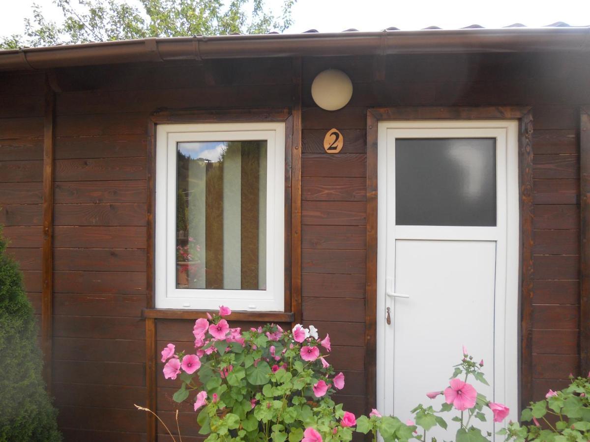 Pension, Camping & Biker Station Zur Deutschen Eiche Ciocanesti 외부 사진