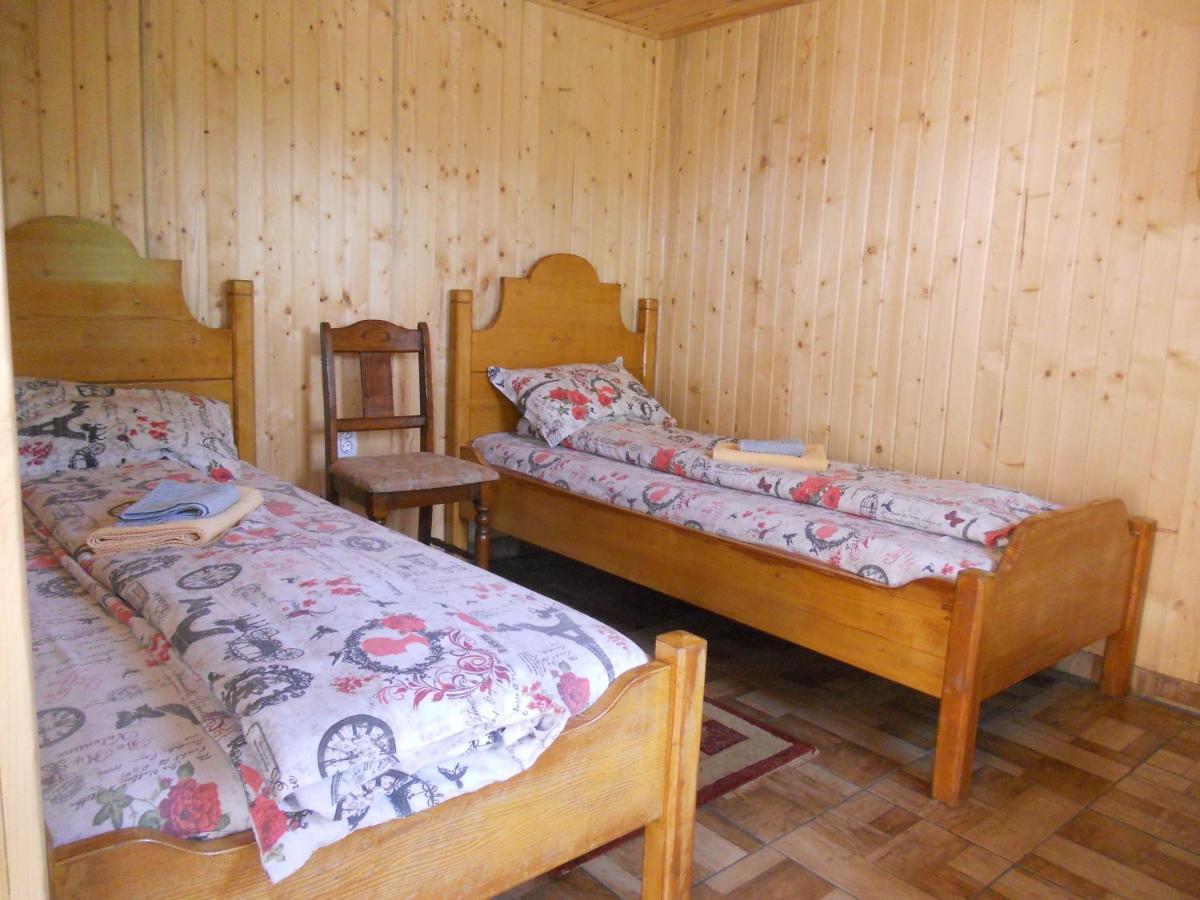Pension, Camping & Biker Station Zur Deutschen Eiche Ciocanesti 외부 사진
