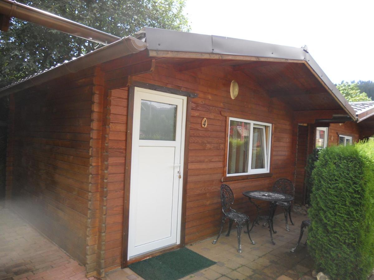 Pension, Camping & Biker Station Zur Deutschen Eiche Ciocanesti 외부 사진