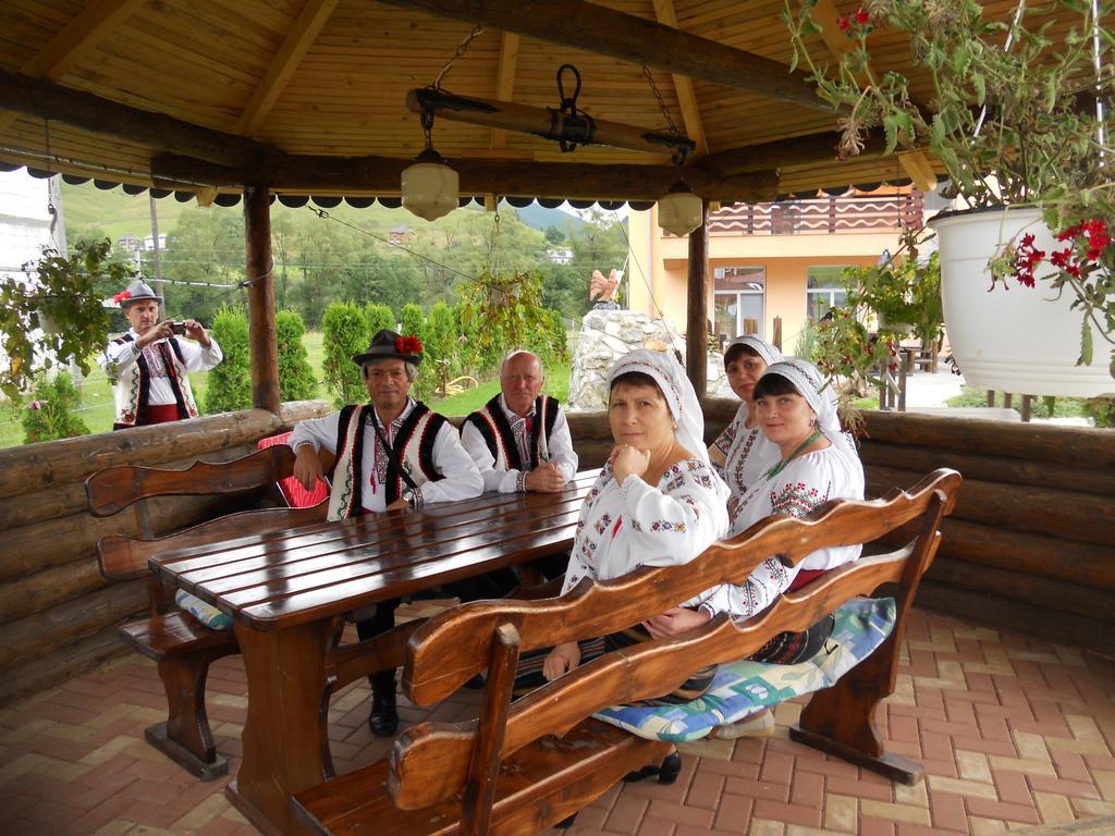 Pension, Camping & Biker Station Zur Deutschen Eiche Ciocanesti 외부 사진