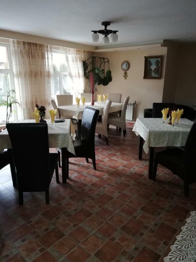 Pension, Camping & Biker Station Zur Deutschen Eiche Ciocanesti 외부 사진